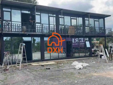 Projet Thaïlande : Maisons conteneurs polyvalentes pour le personnel et les voyageurs